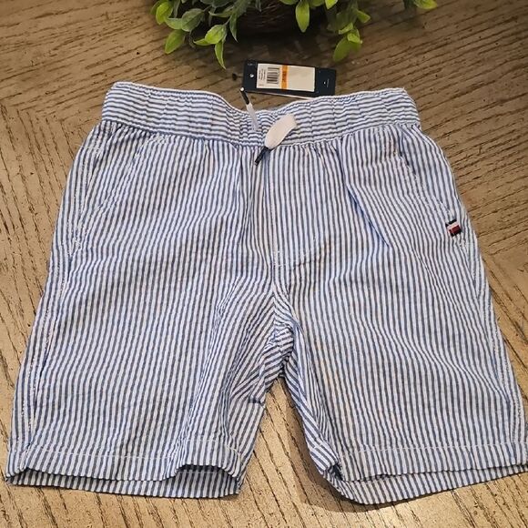 Tommy Hilfiger Blue and White Striped Short Size 8 NWOT - Picture 1 of 9